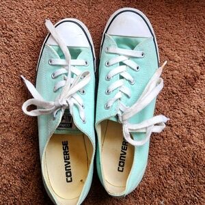 Women's Converse Size 8